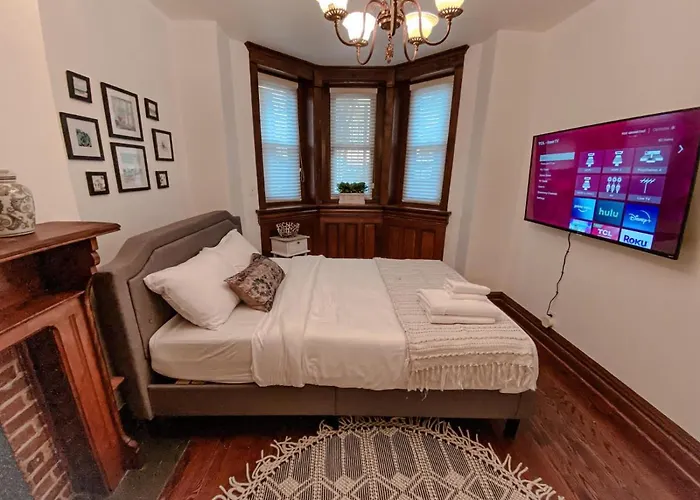 Villa Luxurious Classic Gold Coast For 12 Guests Chicago