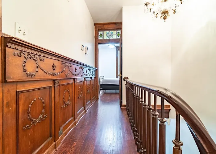 Luxurious Classic Gold Coast For 12 Guests * Chicago