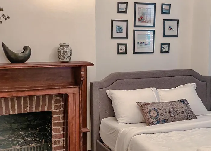Luxurious Classic Gold Coast For 12 Guests *